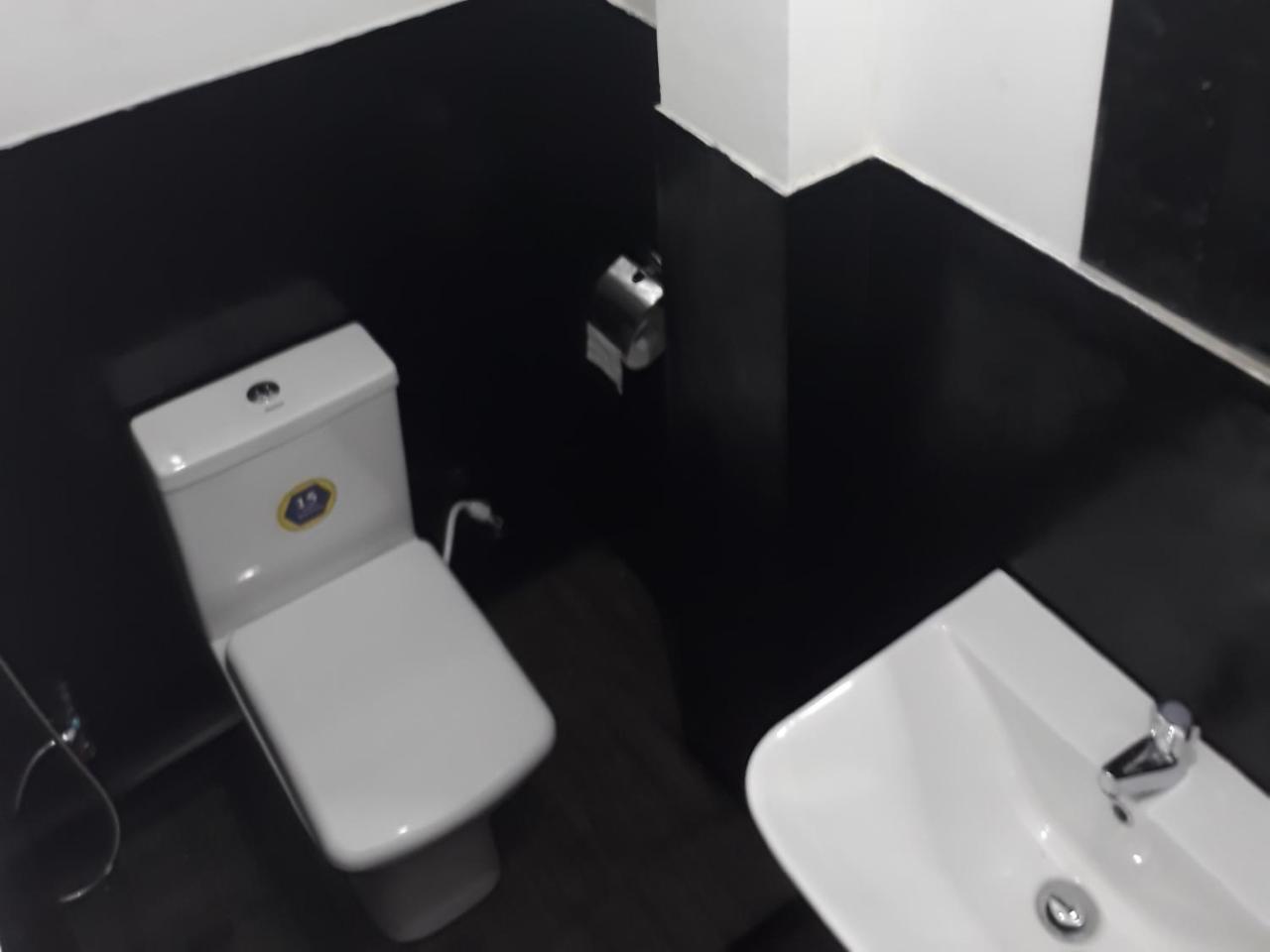 Eden Garden Way Apartman Ella Kültér fotó